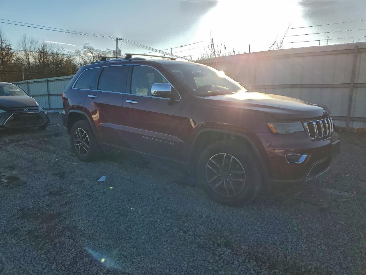 2019 JEEP GRAND CHEROKEE LIMITED photo 4