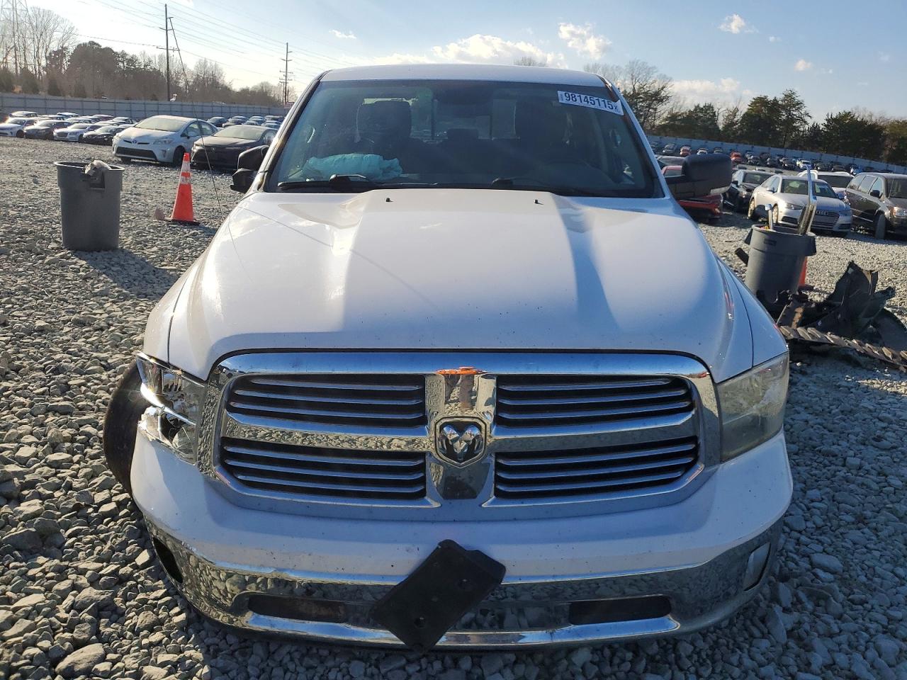 2014 RAM 1500 SLT photo 5
