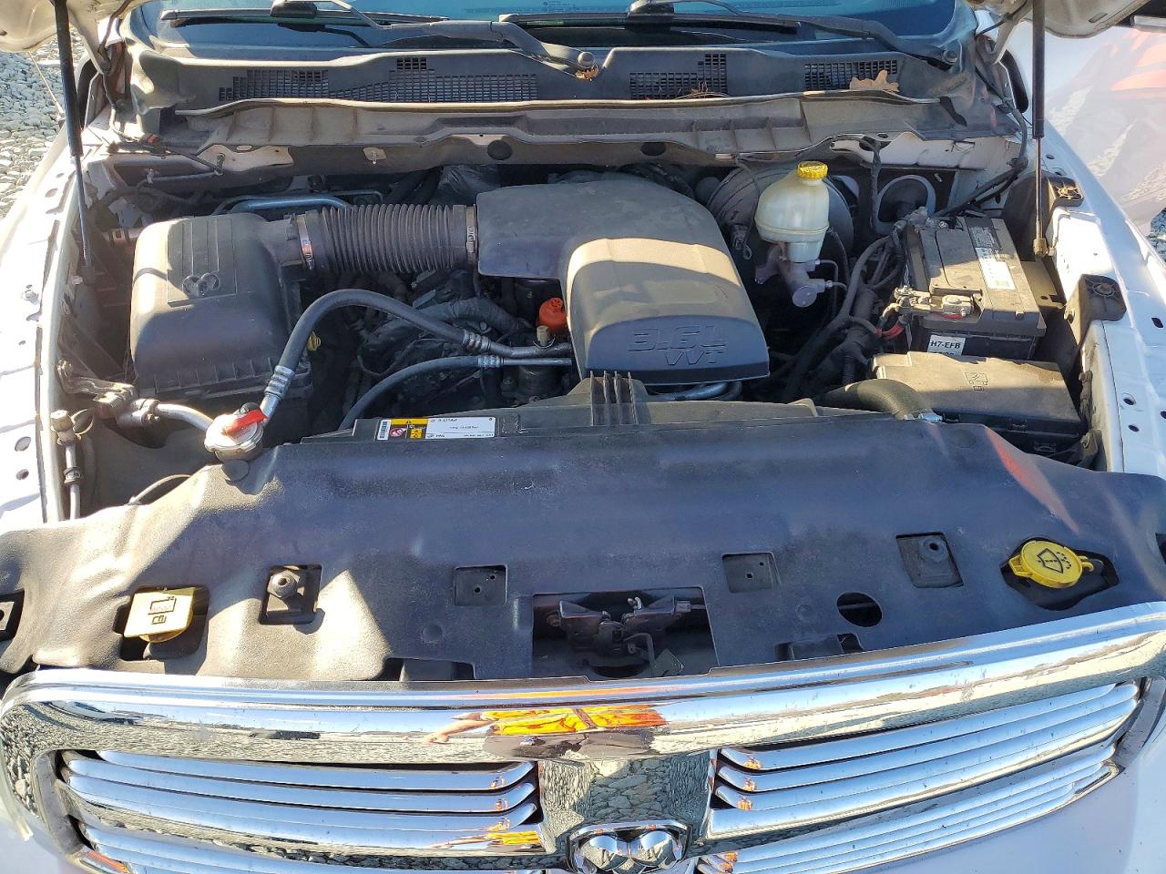 2014 RAM 1500 SLT photo 11