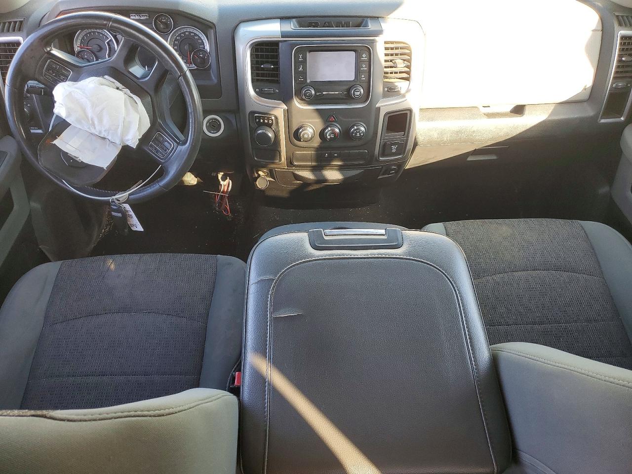 2014 RAM 1500 SLT photo 8