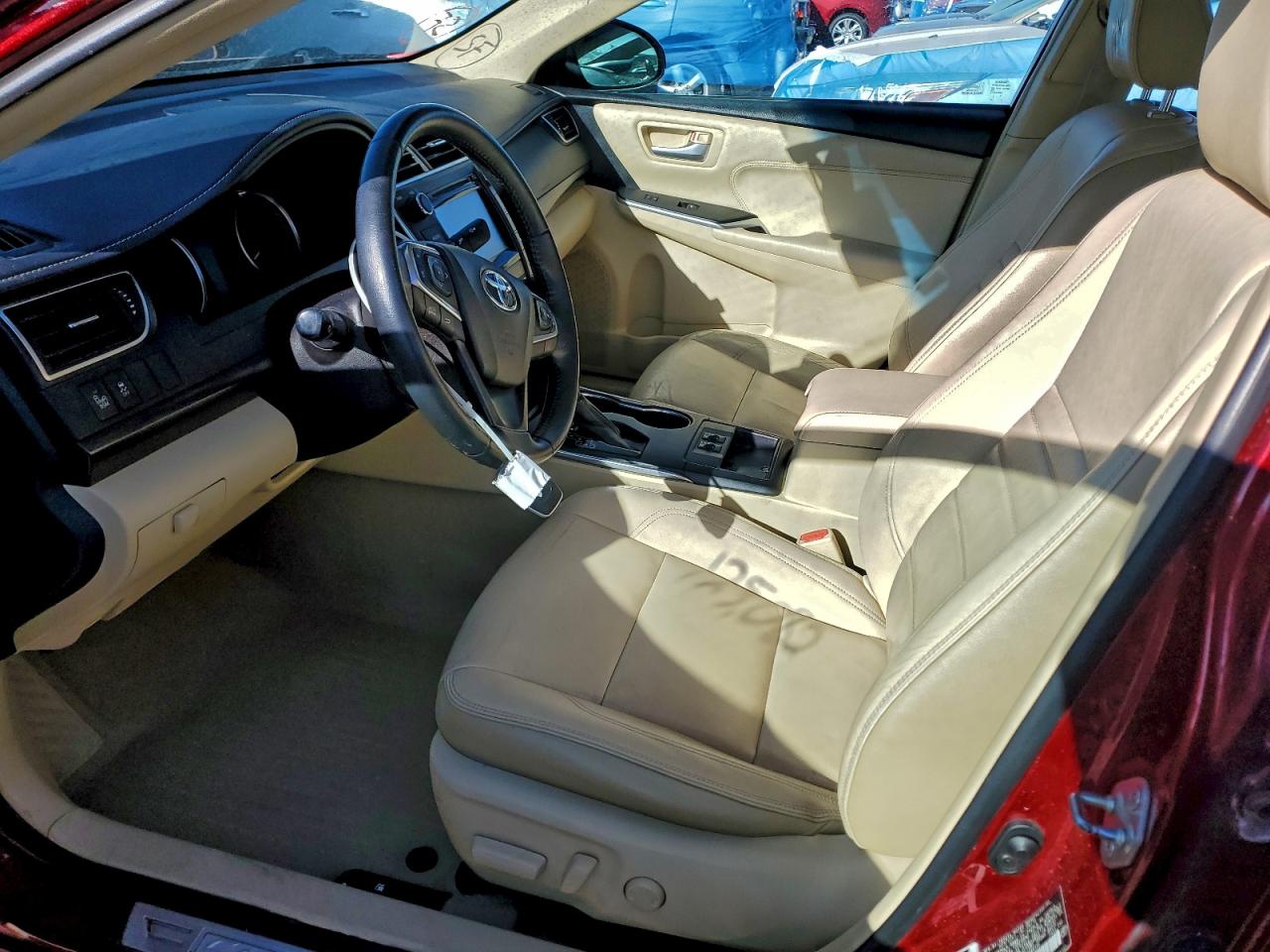 2015 TOYOTA CAMRY XSE photo 7