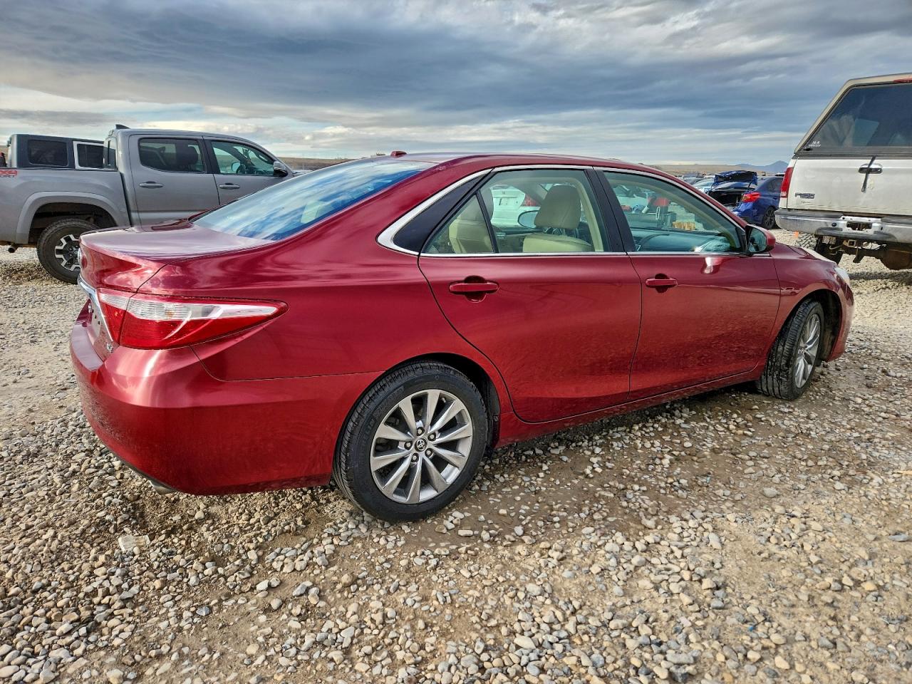 2015 TOYOTA CAMRY XSE photo 3