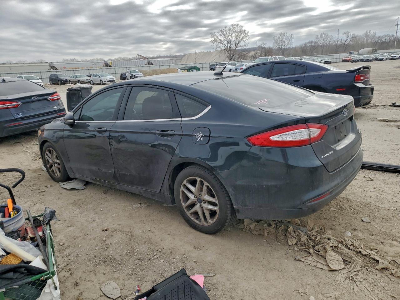 2014 FORD FUSION SE photo 2