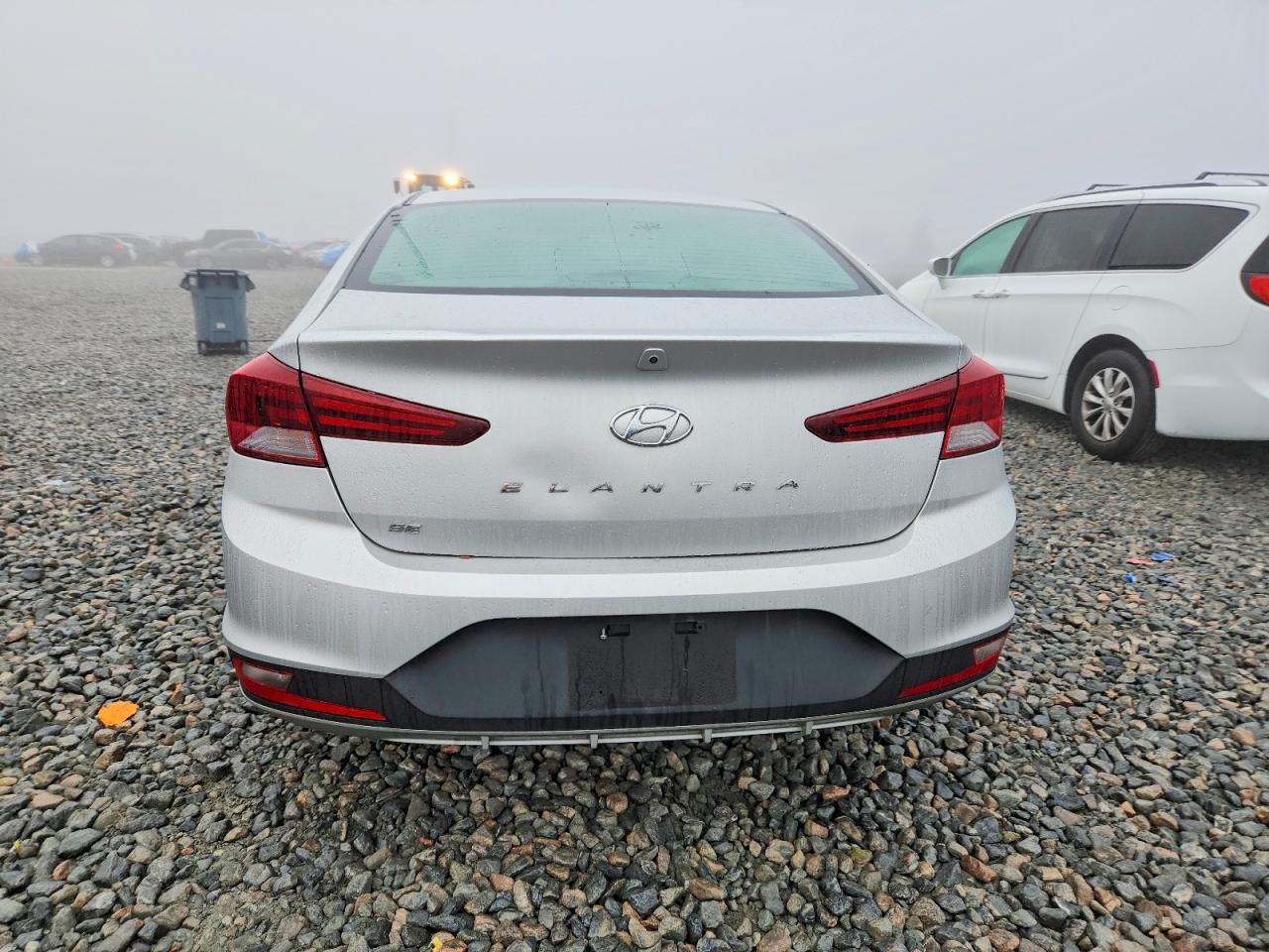 2019 HYUNDAI ELANTRA SE photo 6