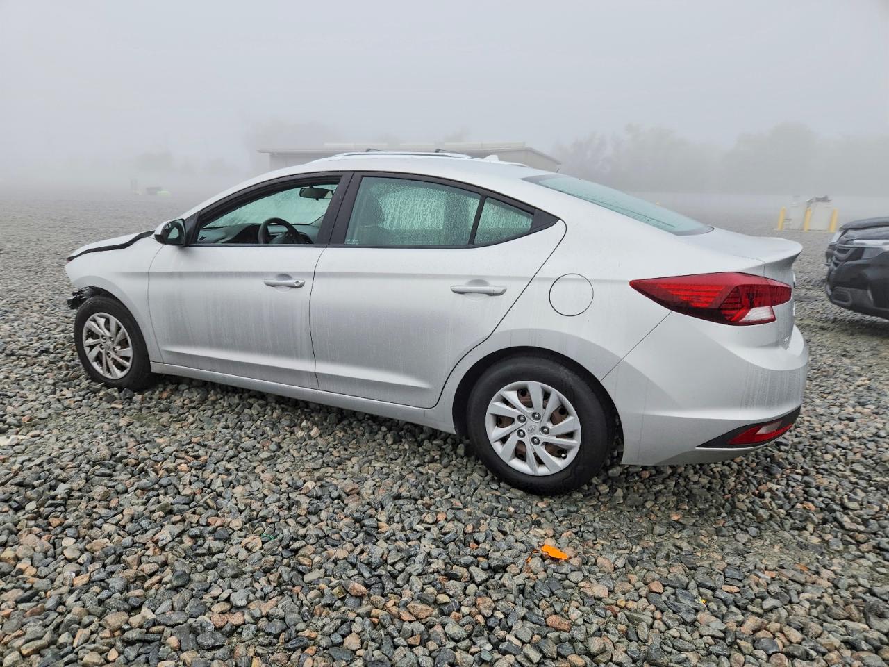 2019 HYUNDAI ELANTRA SE photo 2