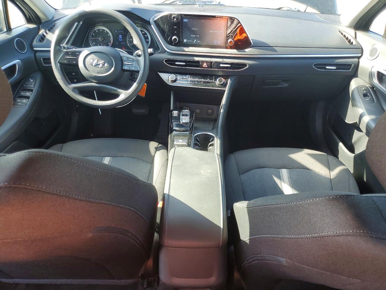 2020 HYUNDAI SONATA SE photo 8