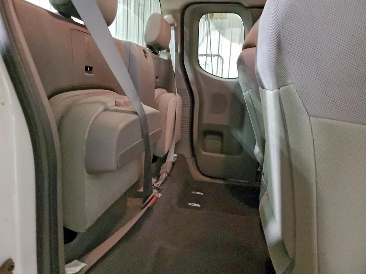 2018 NISSAN FRONTIER S photo 10