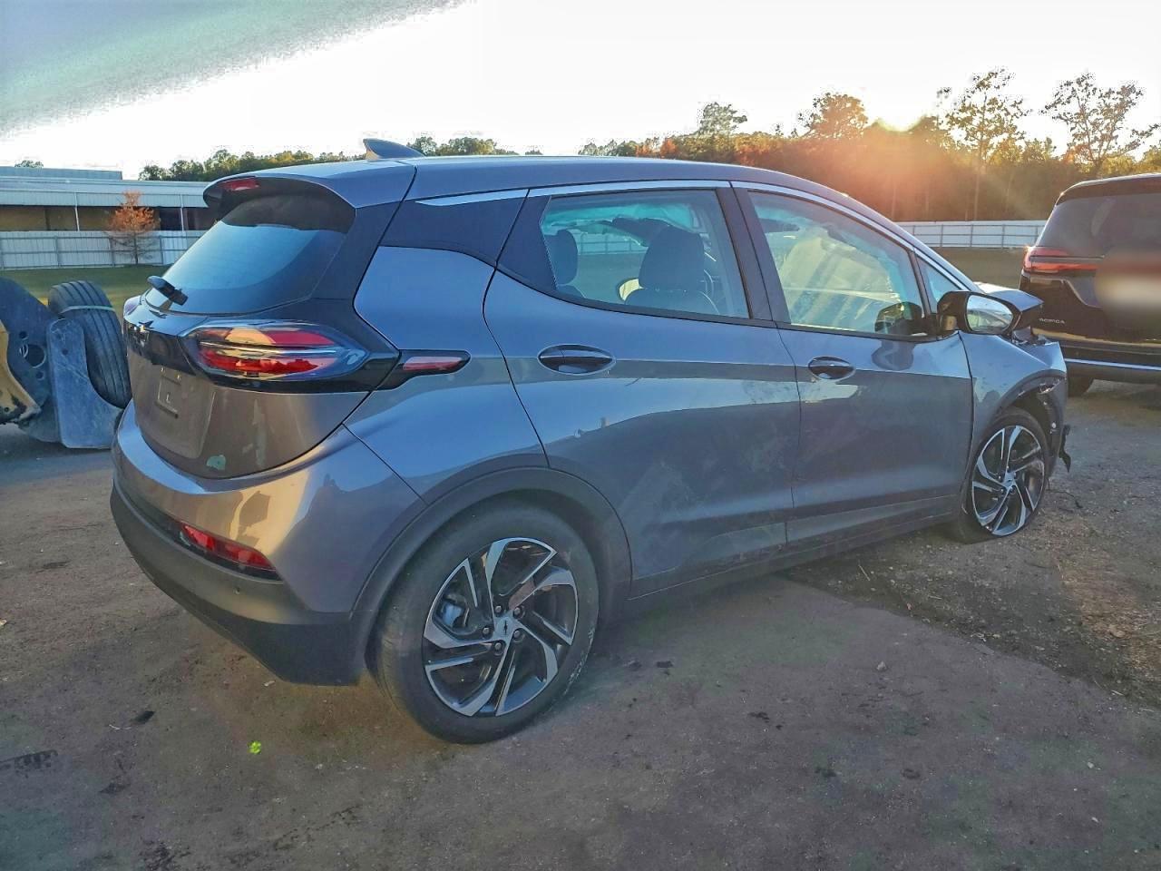 2023 CHEVROLET BOLT EV 2LT photo 3