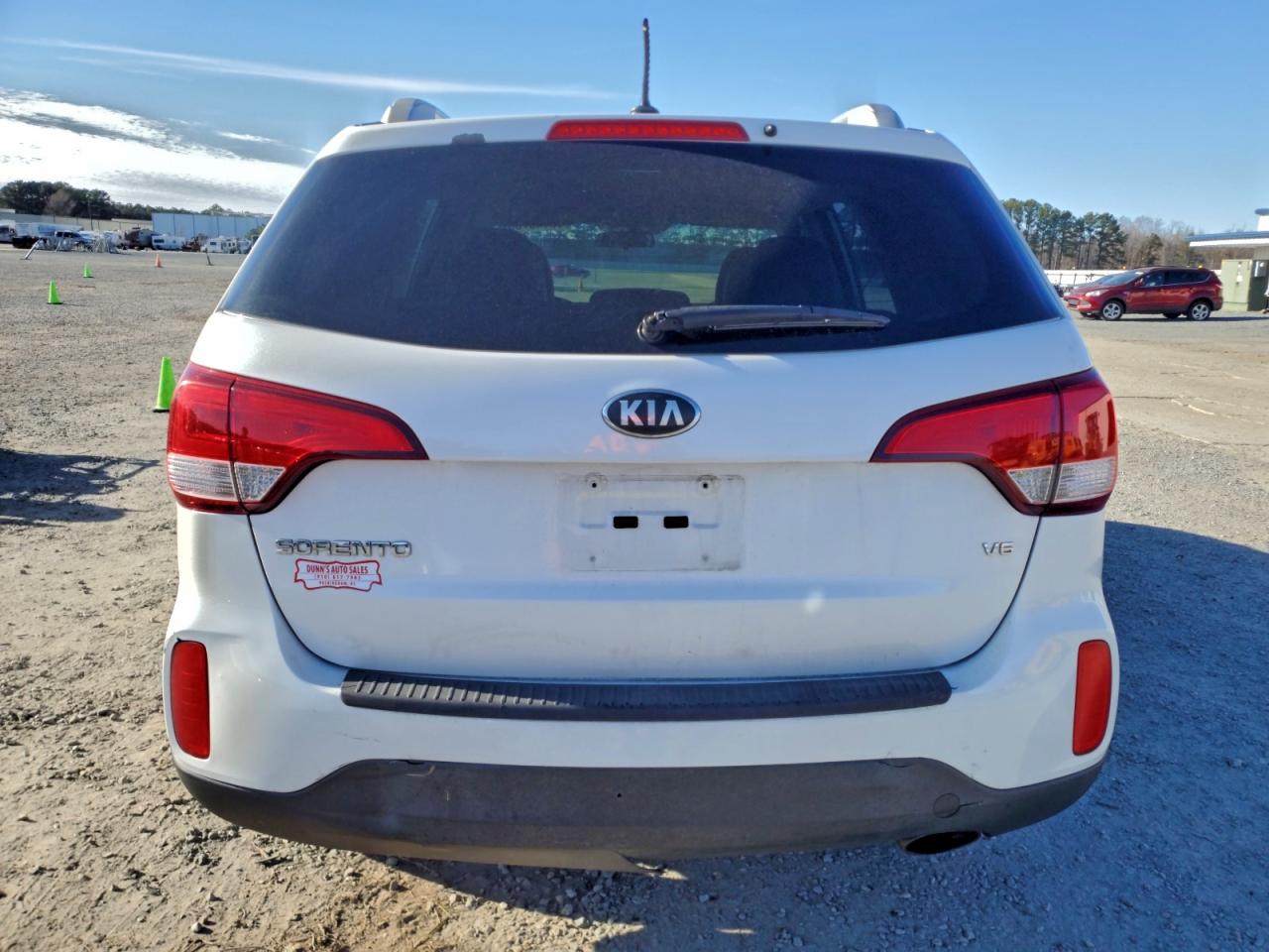 2015 KIA SORENTO LX photo 6