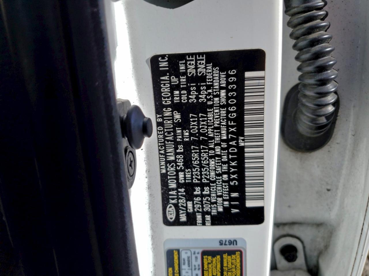 2015 KIA SORENTO LX photo 13