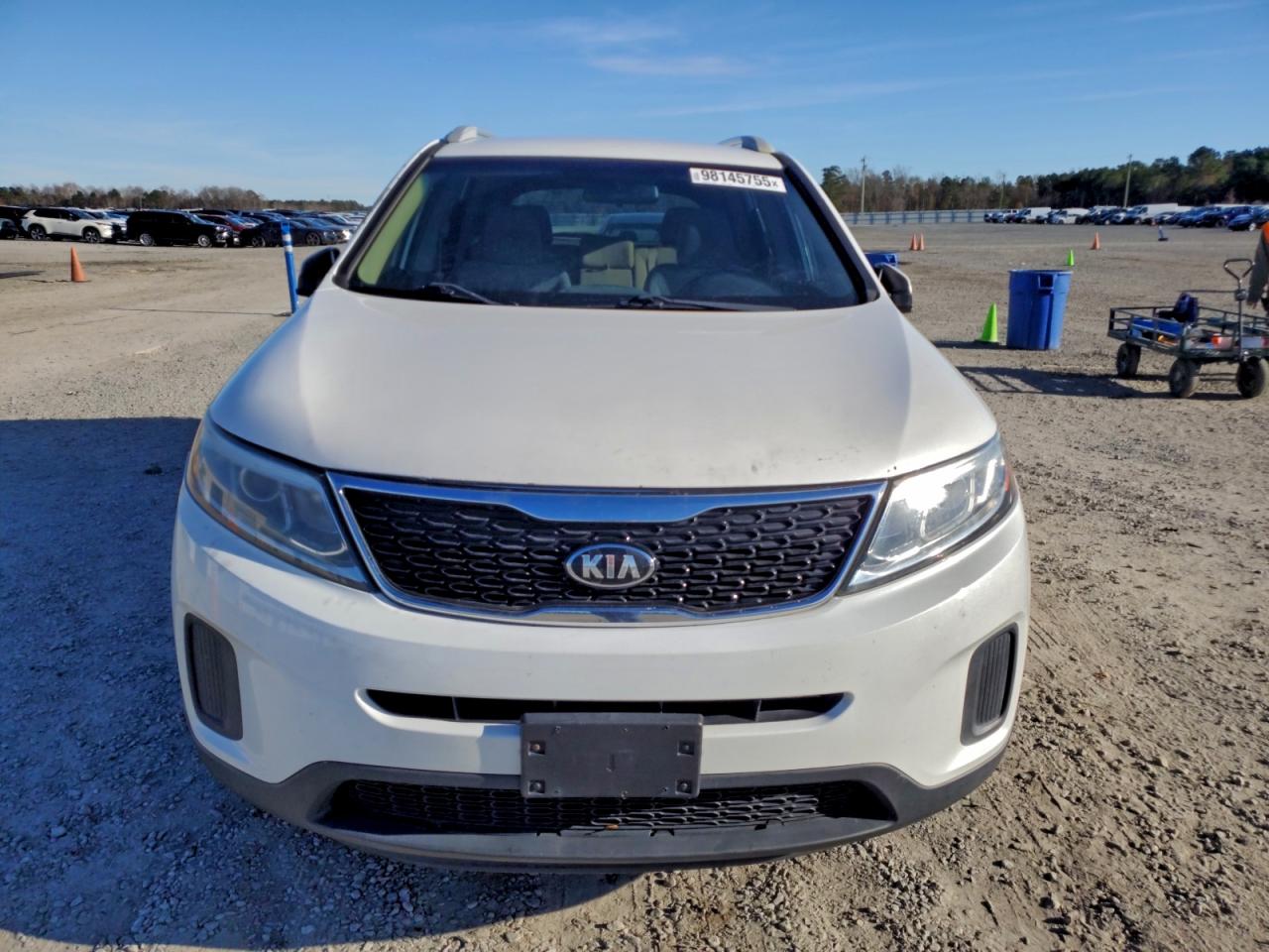 2015 KIA SORENTO LX photo 5