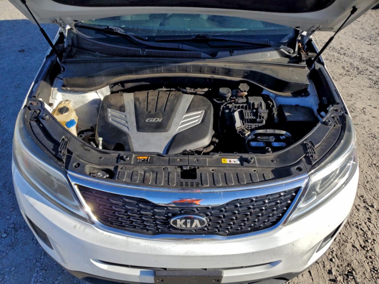 2015 KIA SORENTO LX photo 12