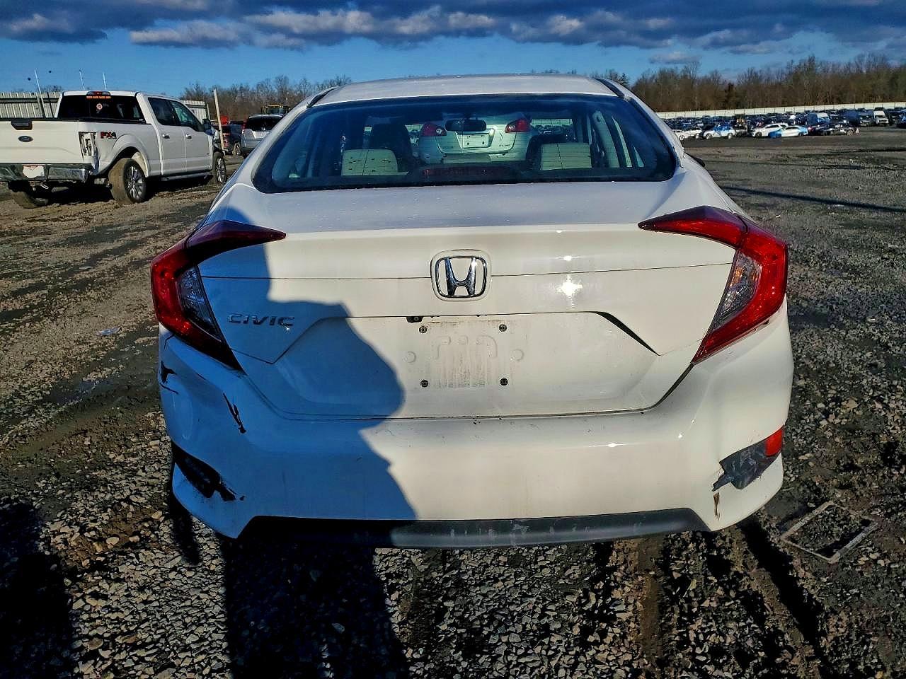 2017 HONDA CIVIC LX photo 6