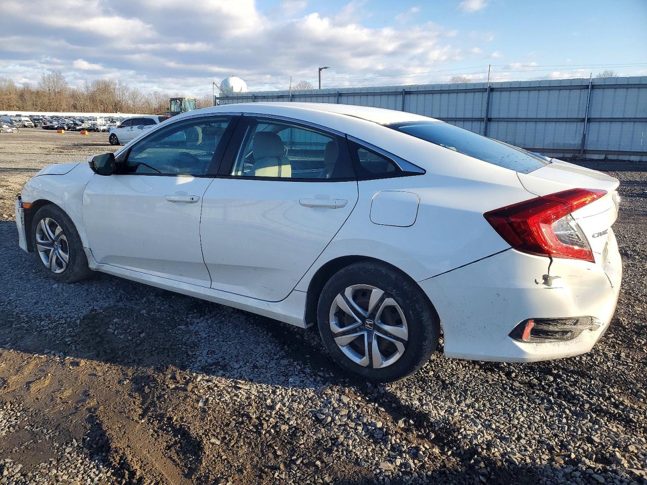 2017 HONDA CIVIC LX photo 2