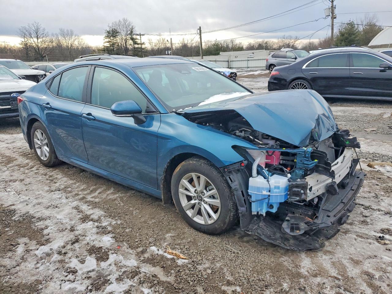 2025 TOYOTA CAMRY photo 4
