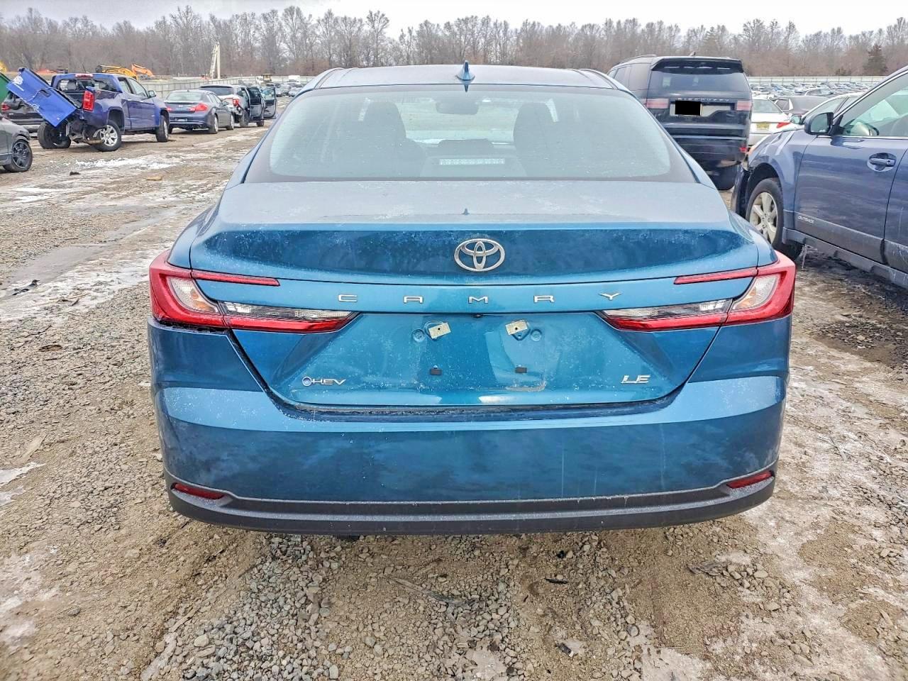 2025 TOYOTA CAMRY photo 6
