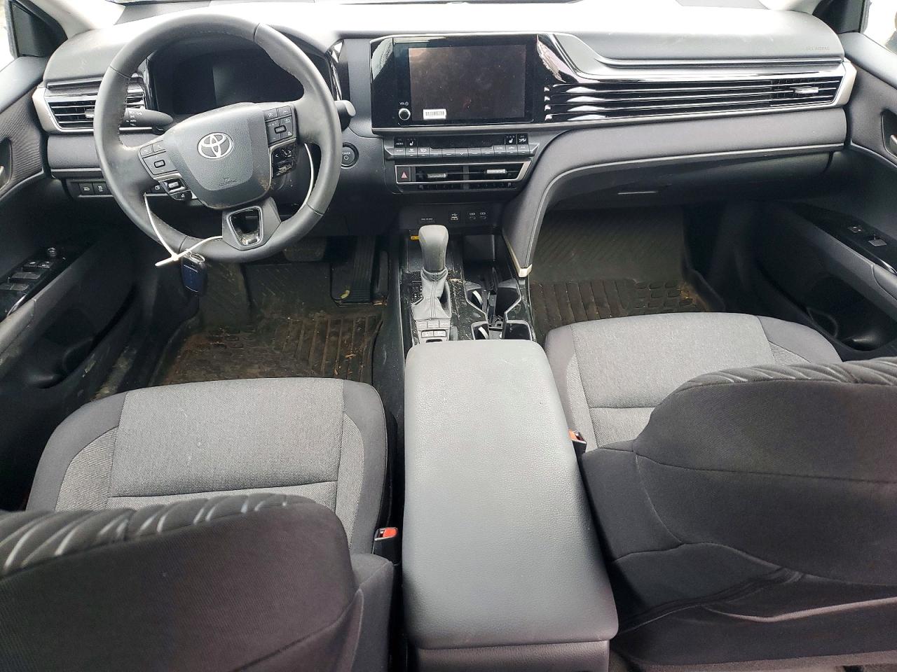 2025 TOYOTA CAMRY photo 8
