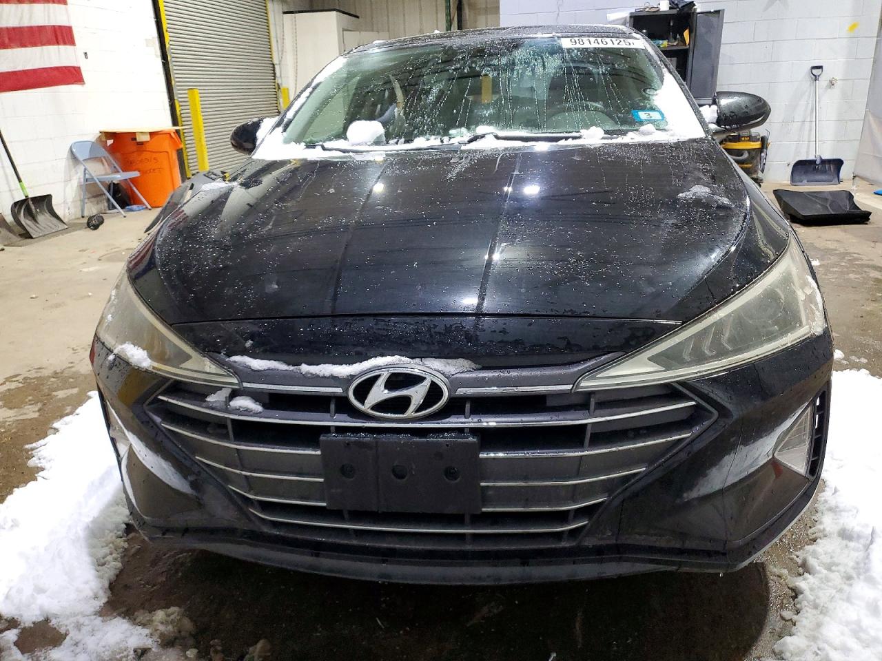 2019 HYUNDAI ELANTRA SE photo 5