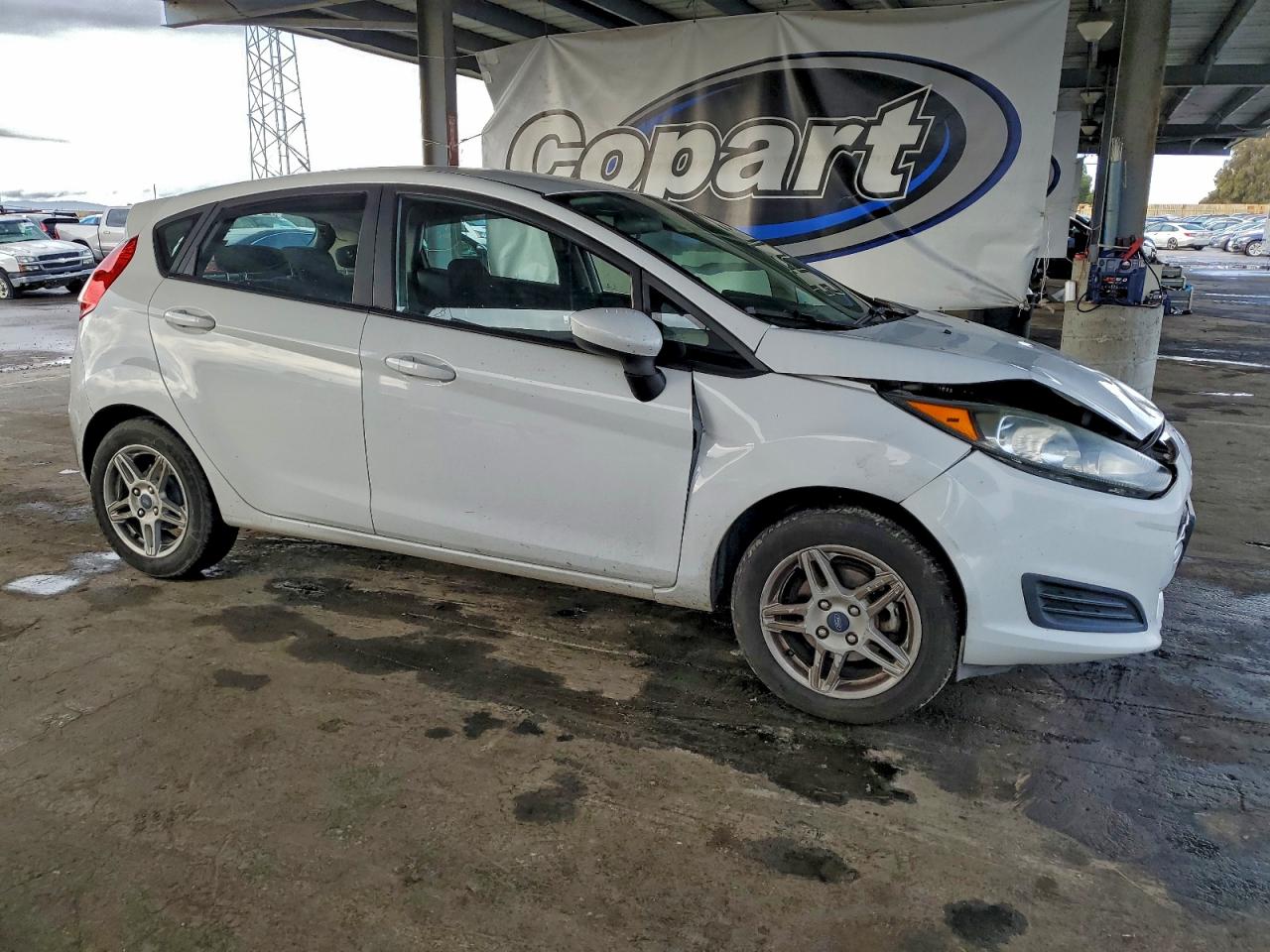 2019 FORD FIESTA SE photo 4