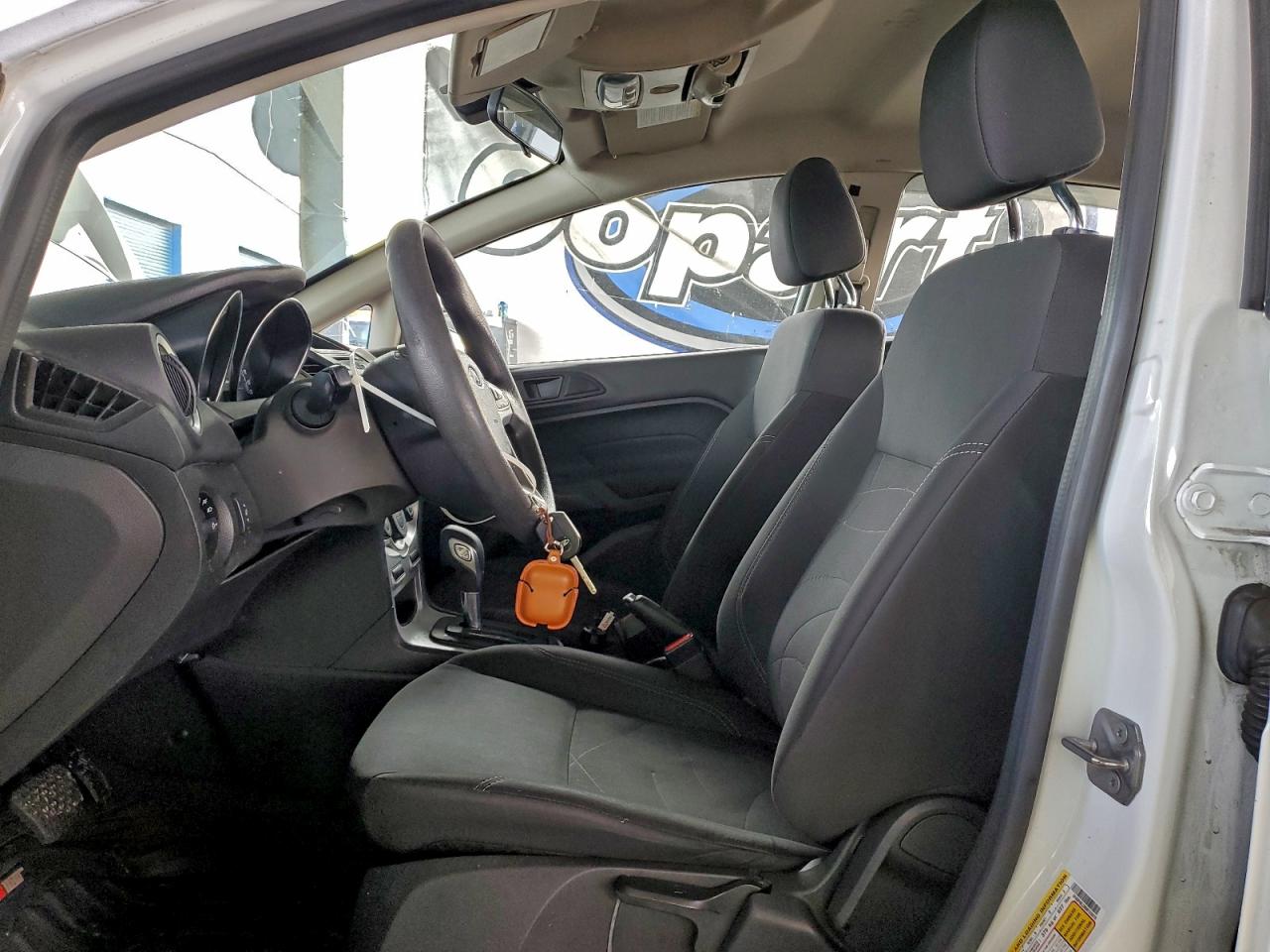 2019 FORD FIESTA SE photo 7