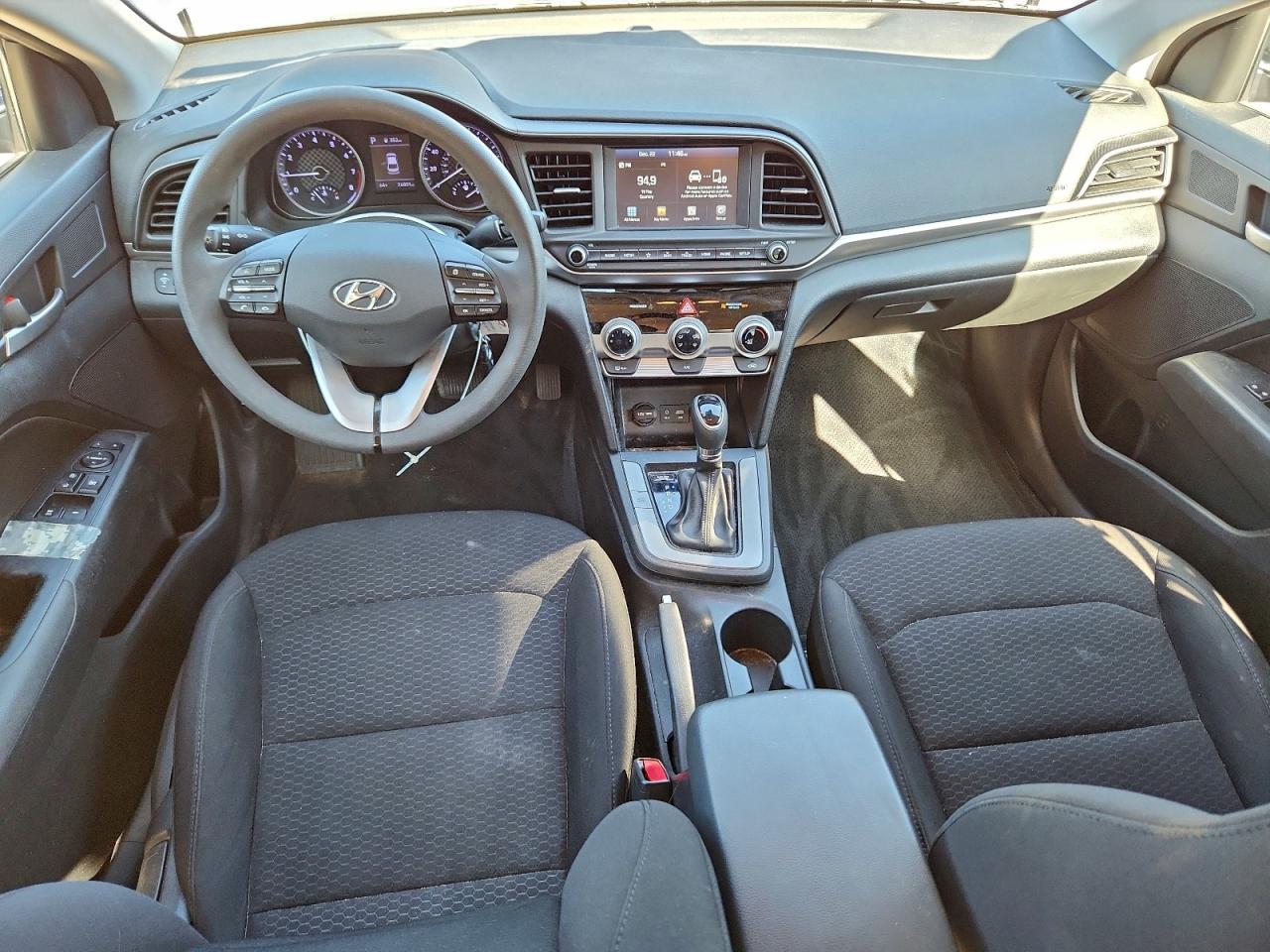 2019 HYUNDAI ELANTRA SEL photo 8