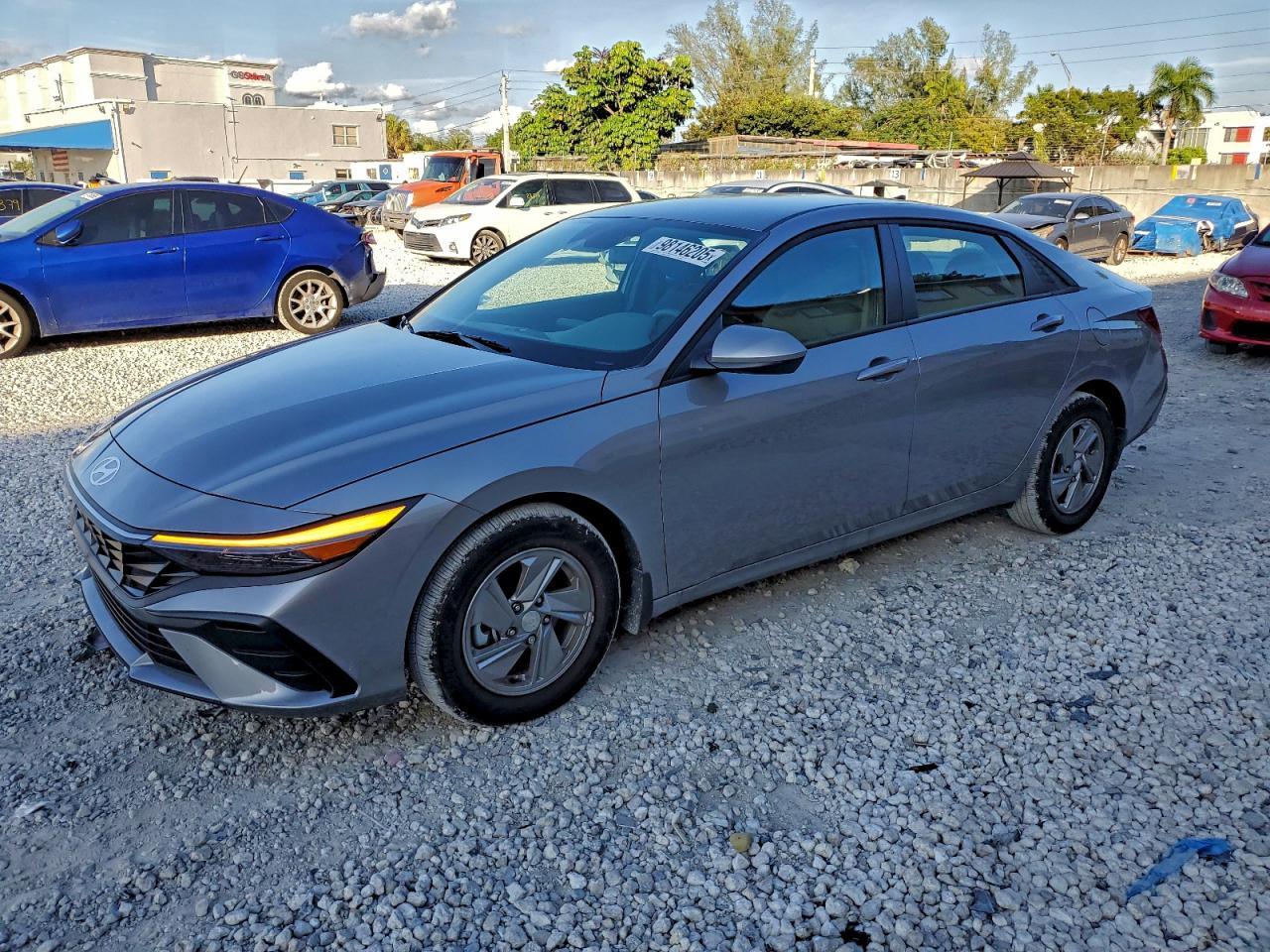 2025 HYUNDAI ELANTRA