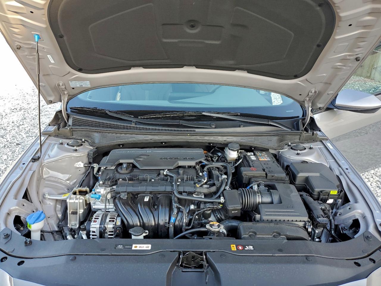 2025 HYUNDAI ELANTRA SE photo 11