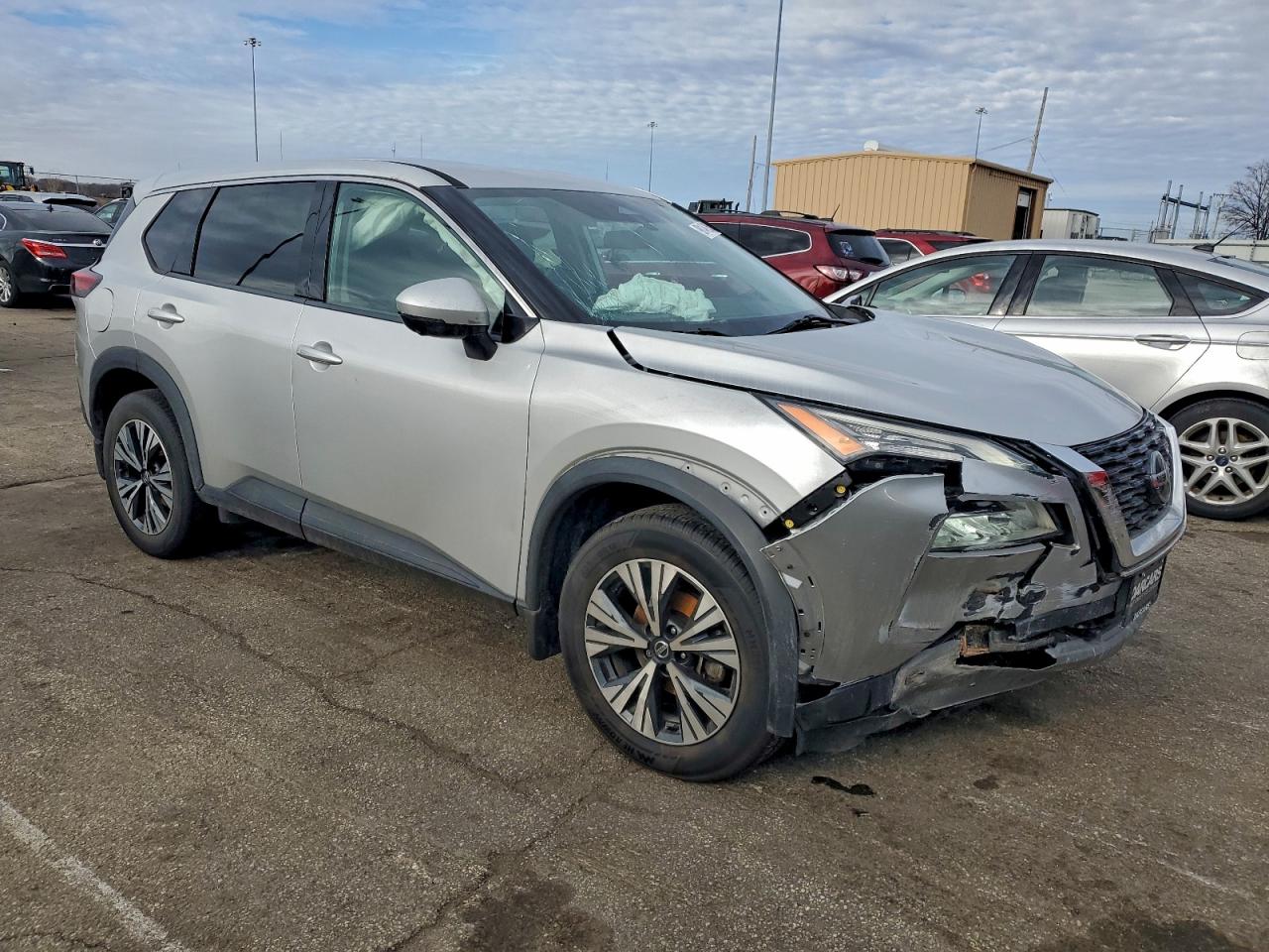 2021 NISSAN ROGUE SV photo 4