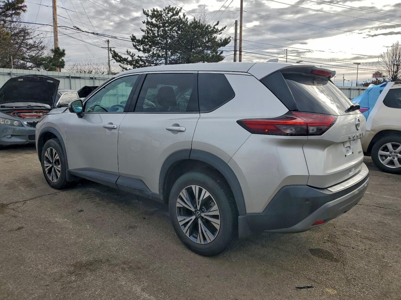2021 NISSAN ROGUE SV photo 2