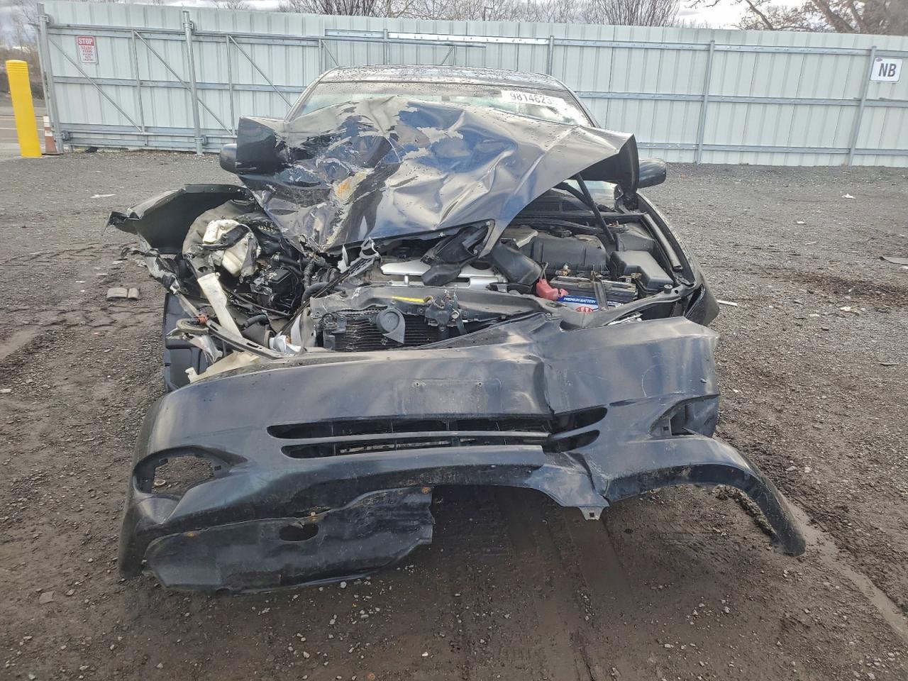 2004 TOYOTA CAMRY SE photo 5