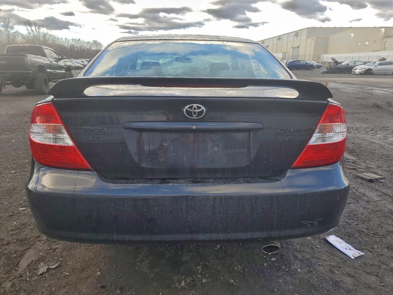 2004 TOYOTA CAMRY SE photo 6