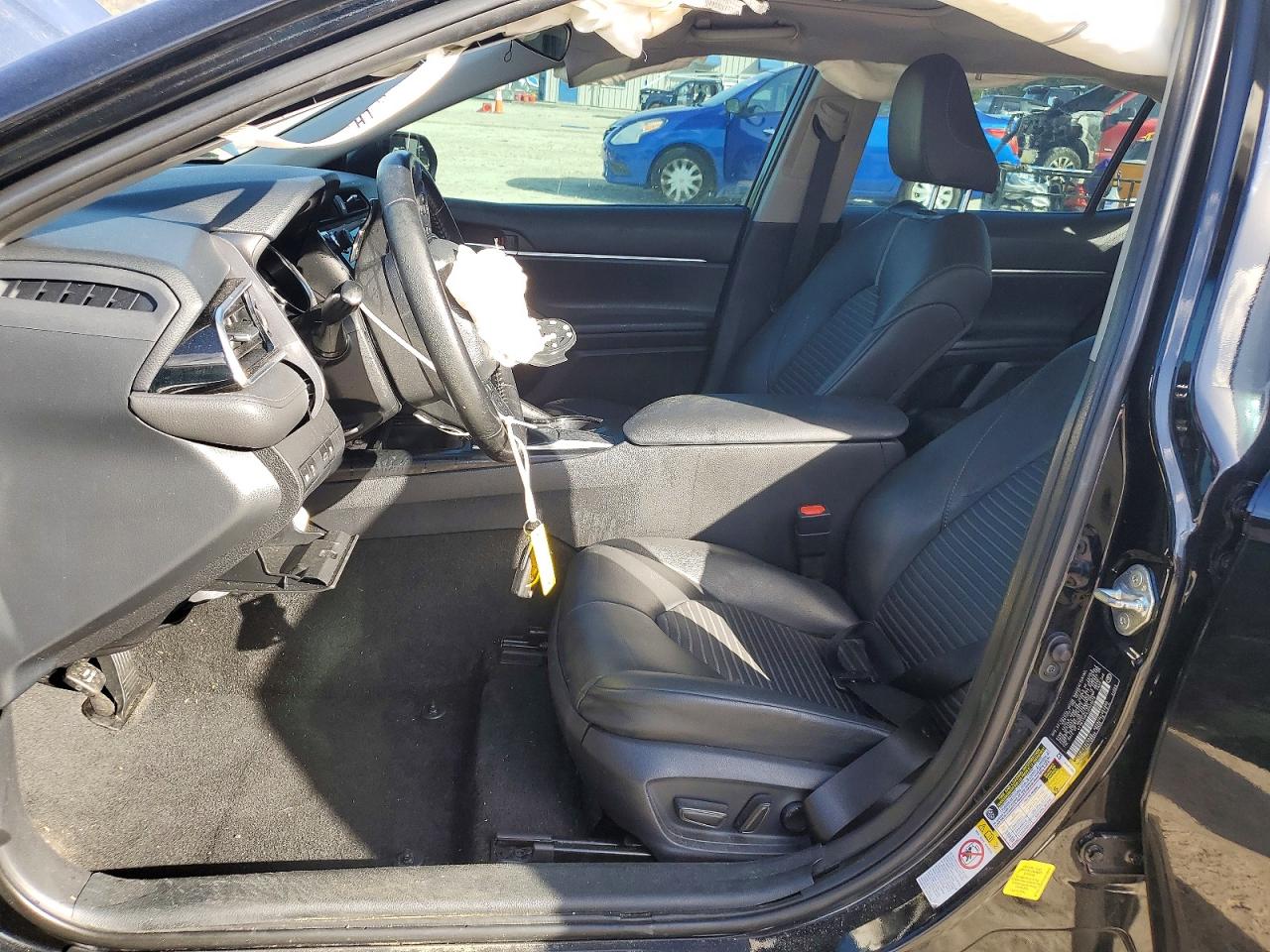 2018 TOYOTA CAMRY L photo 7