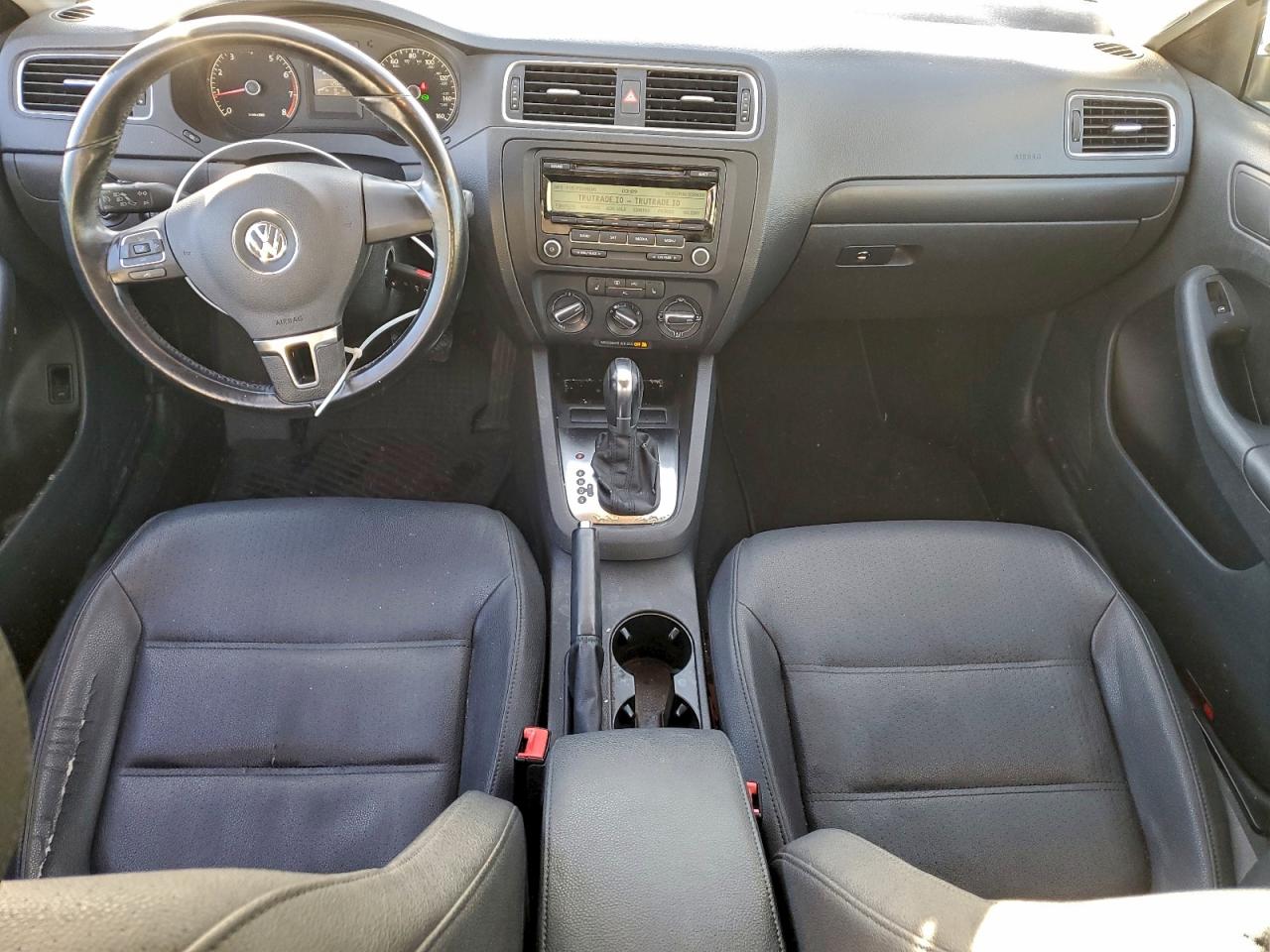 2011 VOLKSWAGEN JETTA SE photo 8