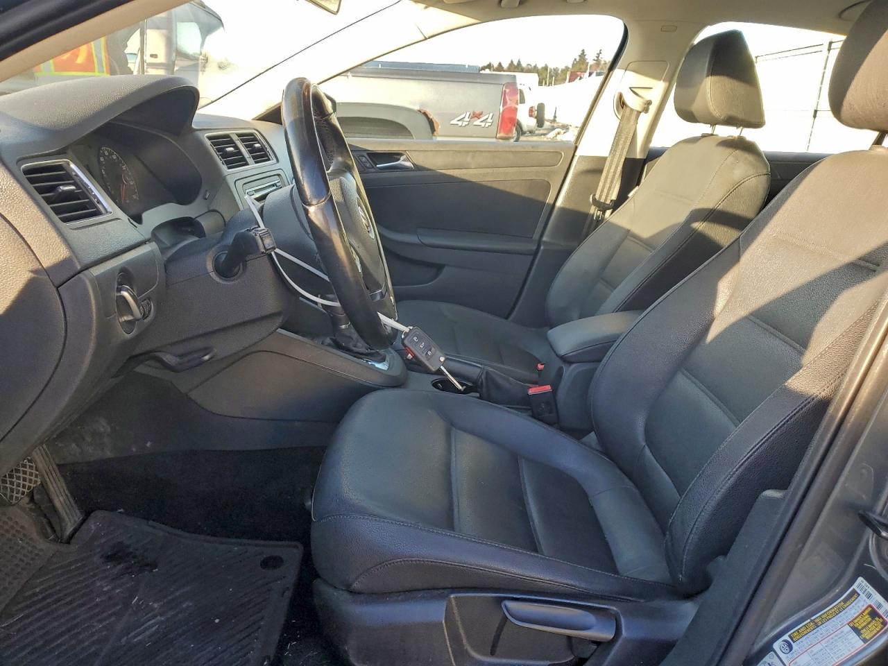 2011 VOLKSWAGEN JETTA SE photo 7