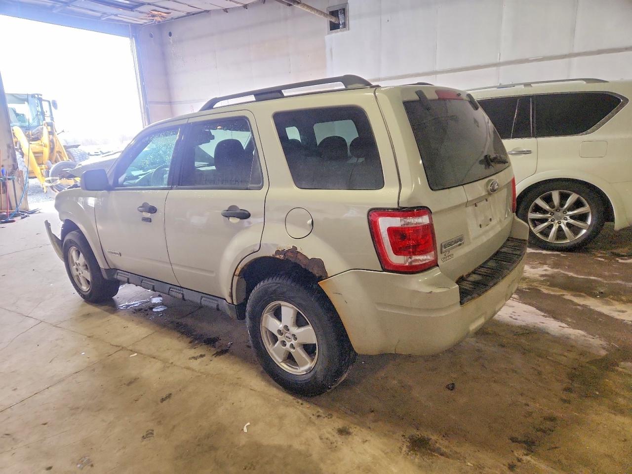 2008 FORD ESCAPE XLT photo 2