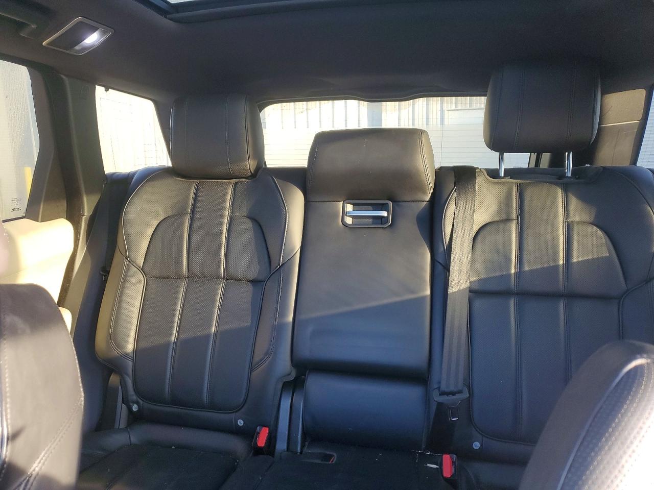 2015 LAND ROVER RANGE ROVER SPORT HSE photo 10
