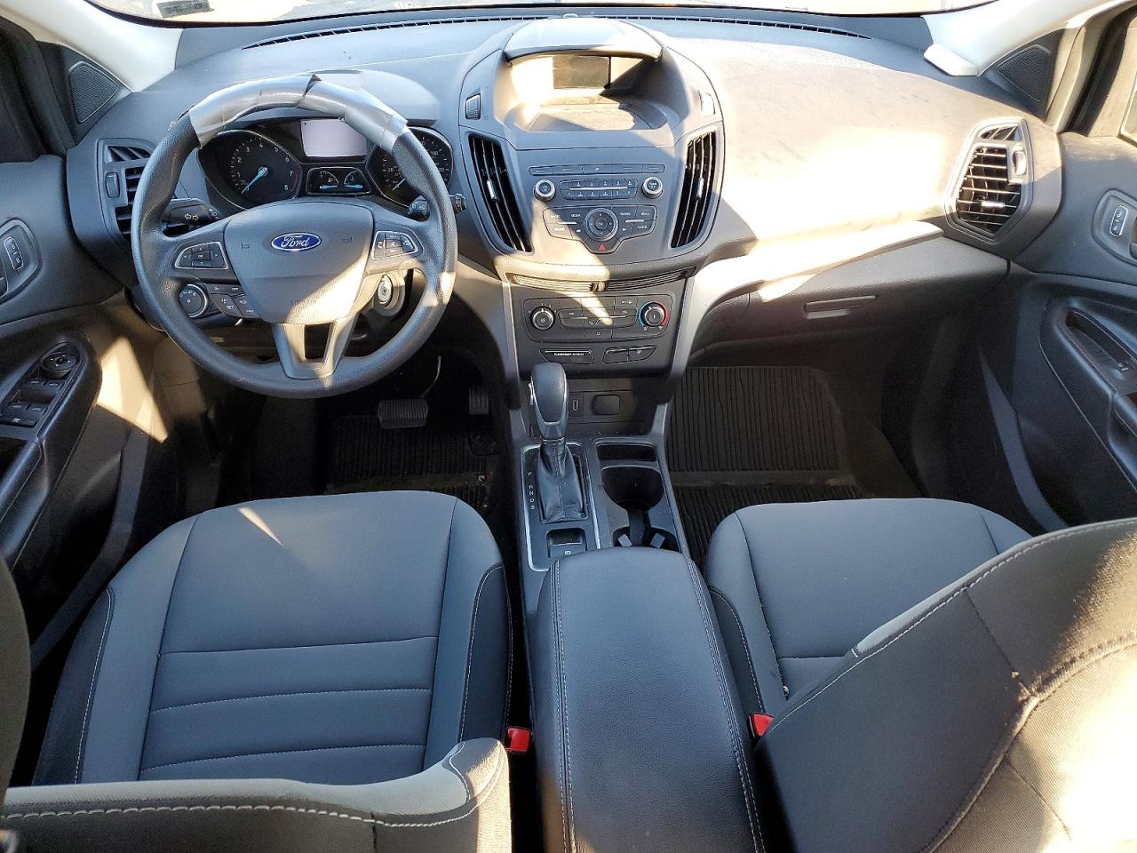 2019 FORD ESCAPE S photo 8