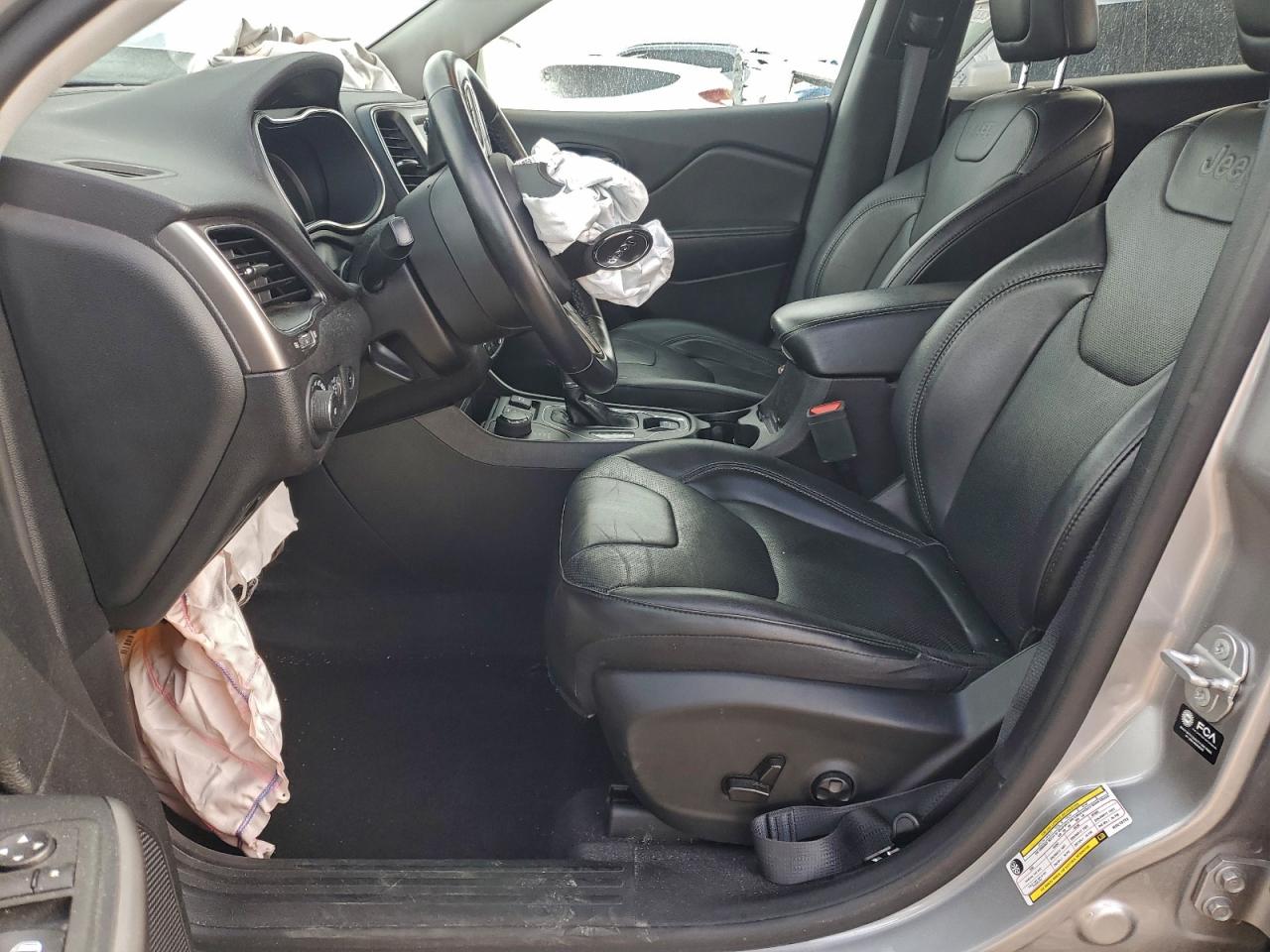 2021 JEEP CHEROKEE LATITUDE LUX photo 7