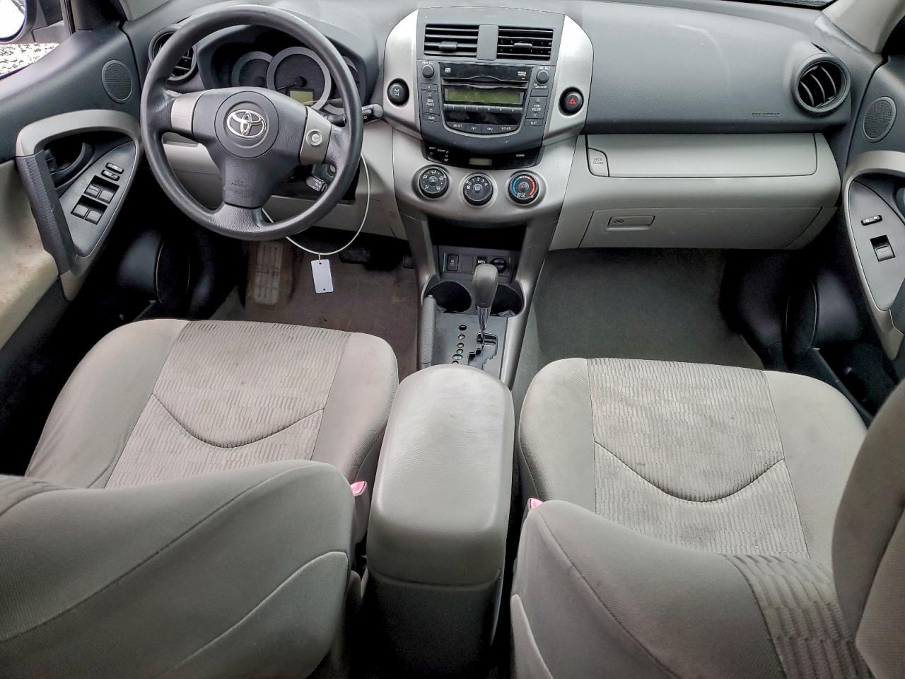 2011 TOYOTA RAV4 photo 8