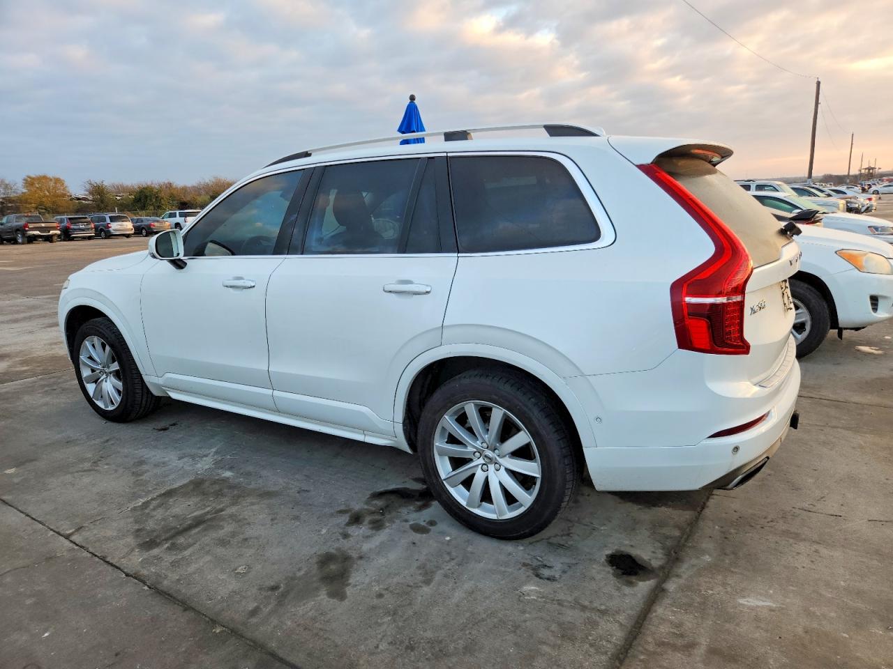2016 VOLVO XC90 T6 photo 2