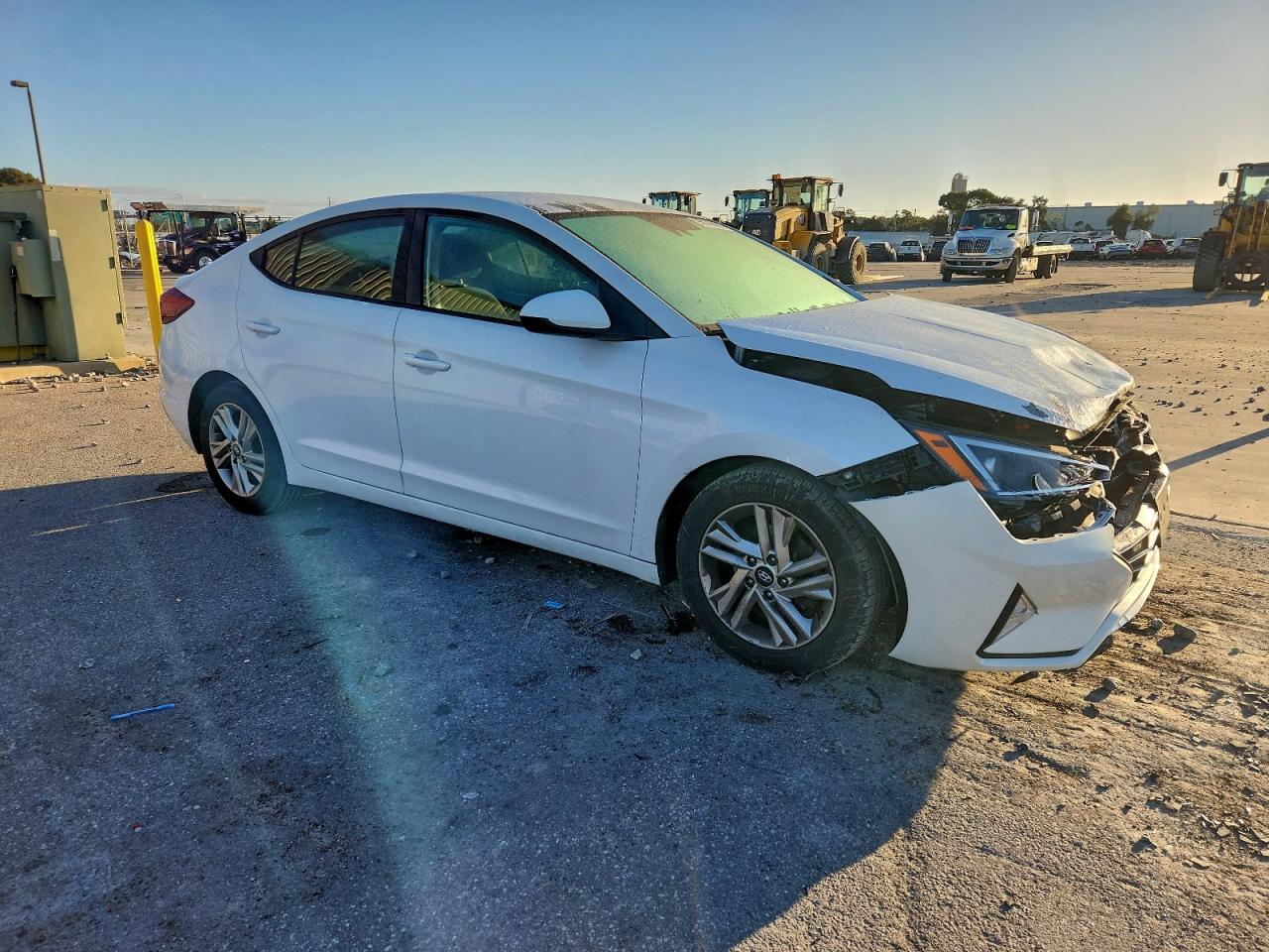 2020 HYUNDAI ELANTRA SEL photo 4