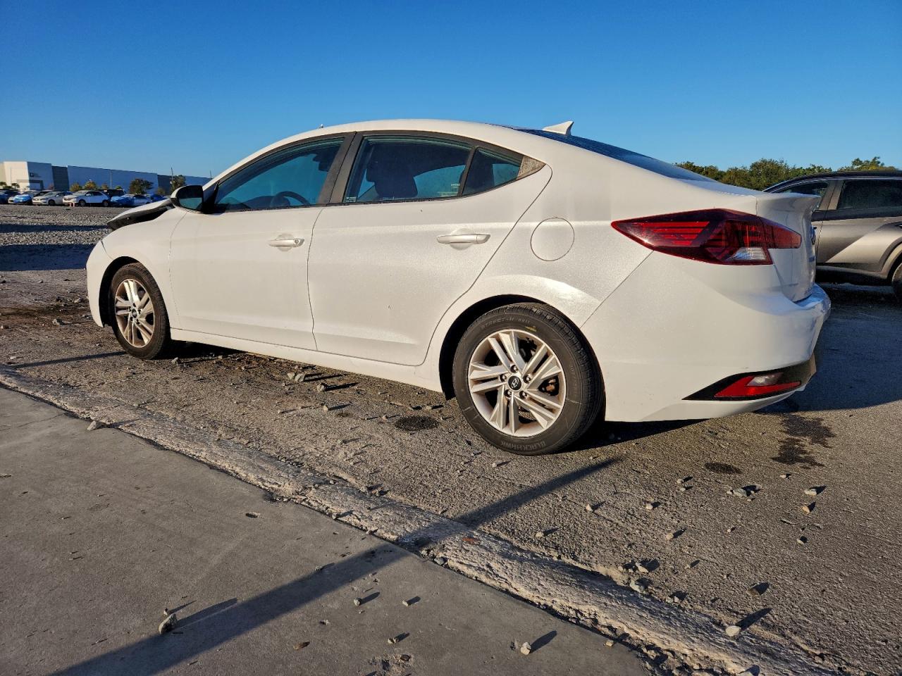 2020 HYUNDAI ELANTRA SEL photo 2
