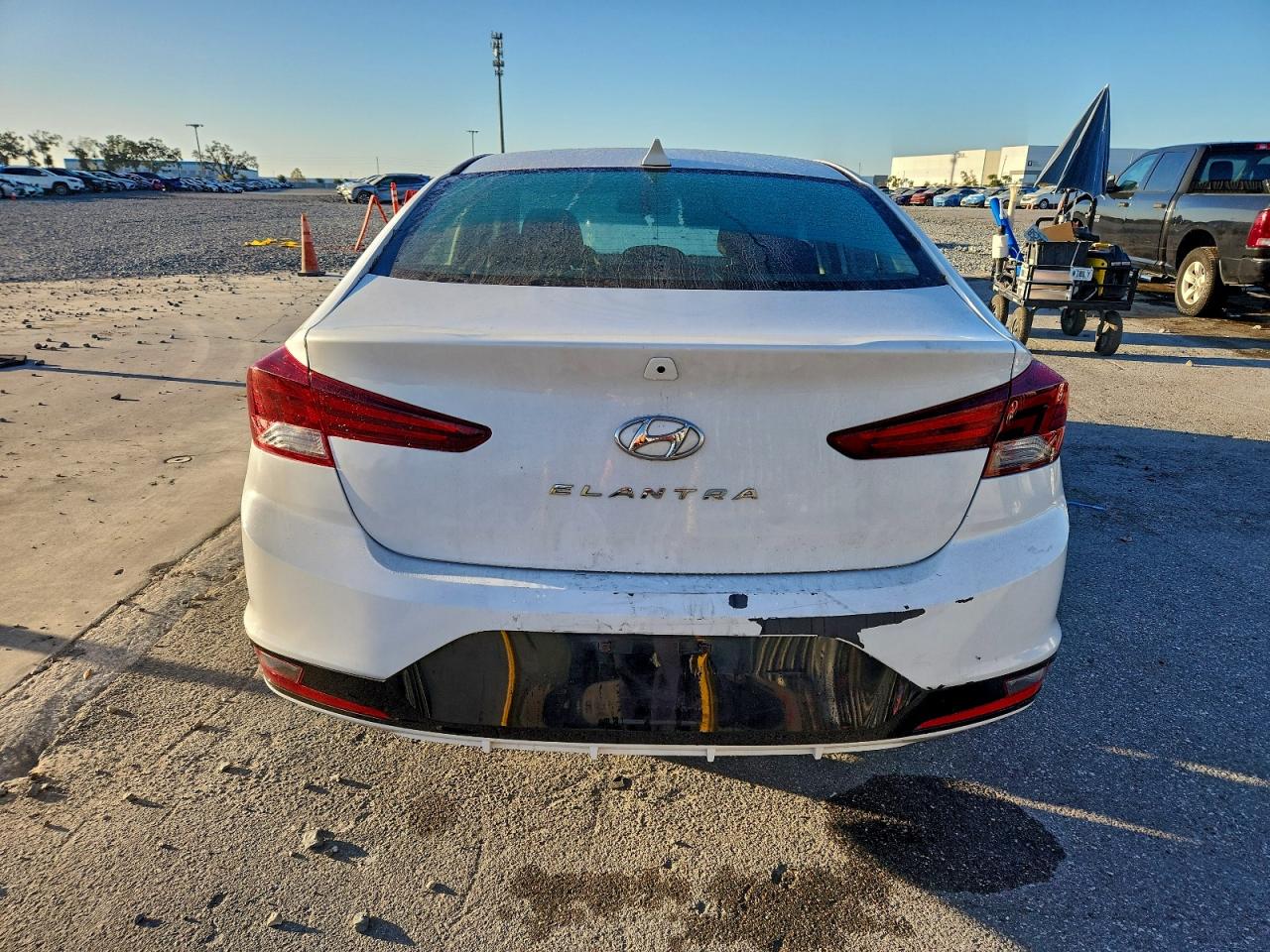 2020 HYUNDAI ELANTRA SEL photo 6