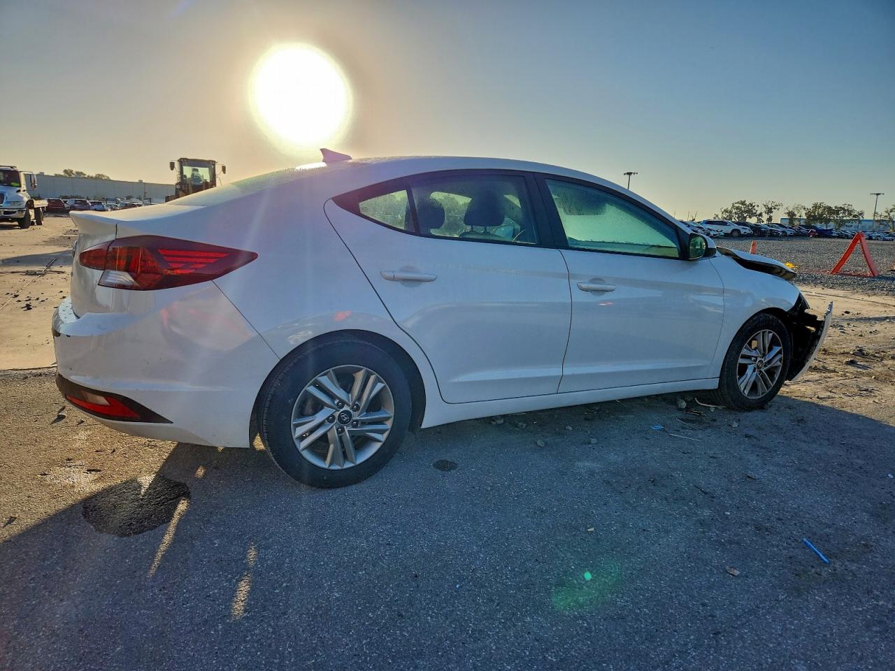 2020 HYUNDAI ELANTRA SEL photo 3