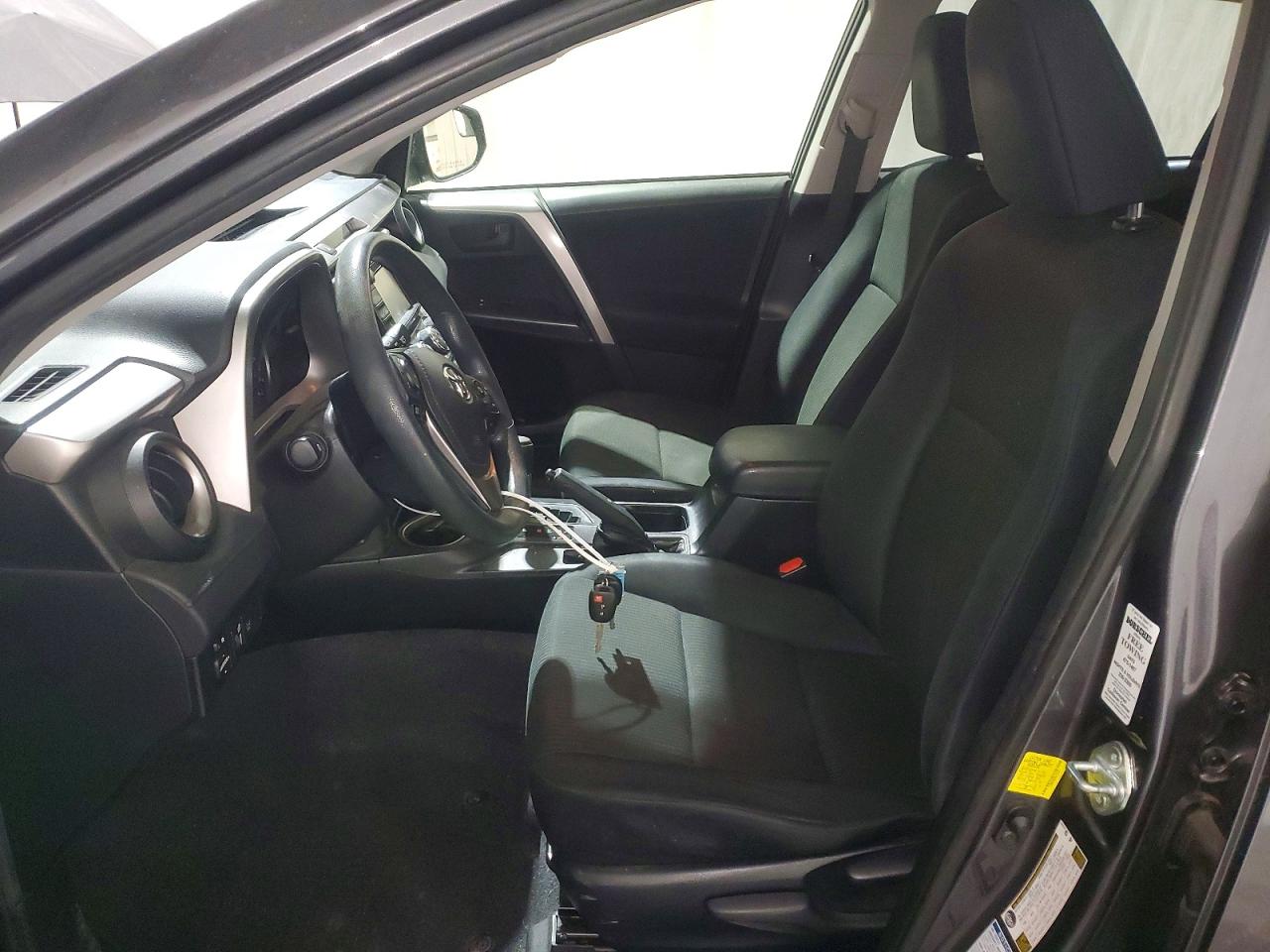 2017 TOYOTA RAV4 LE photo 7