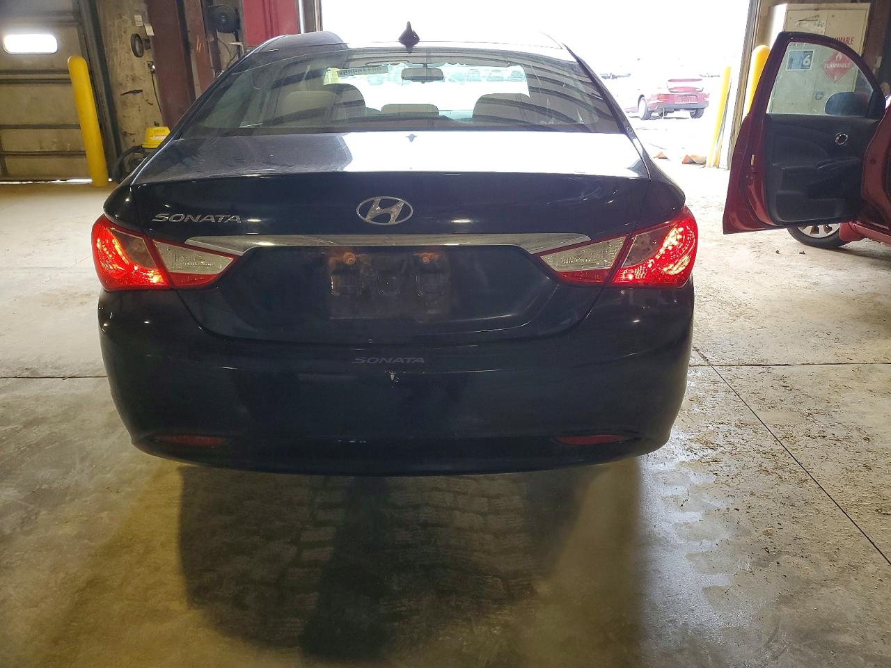 2013 HYUNDAI SONATA GLS photo 16