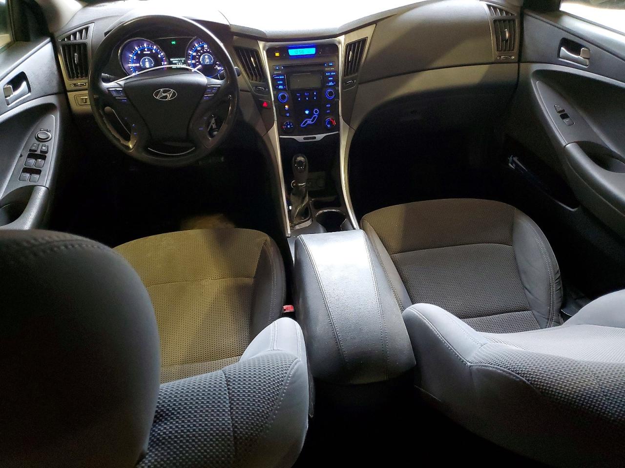 2013 HYUNDAI SONATA GLS photo 22
