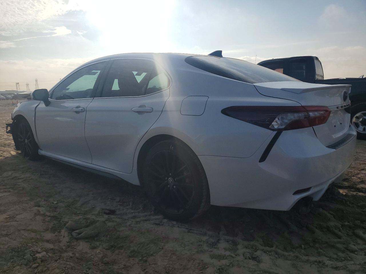 2021 TOYOTA CAMRY XSE photo 3