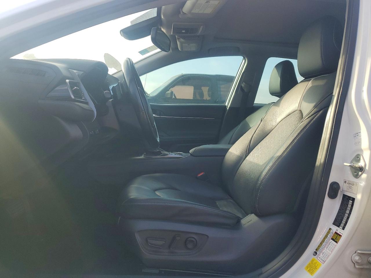2021 TOYOTA CAMRY XSE photo 13