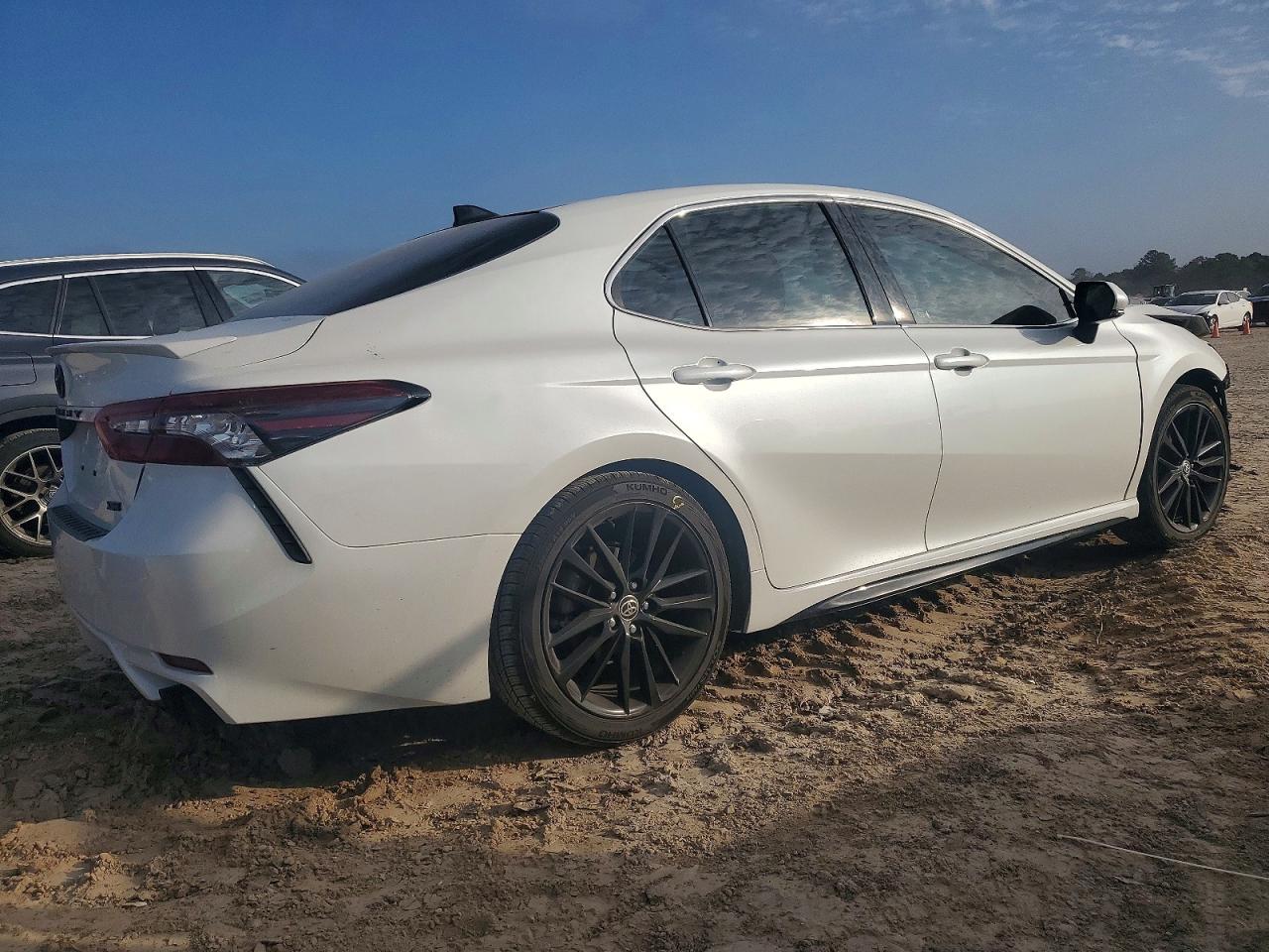 2021 TOYOTA CAMRY XSE photo 5